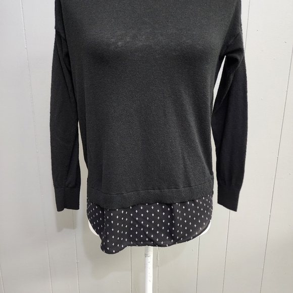 4/25$ Loft Anna Taylor Long Sleeve Split Back Fabric Blouse 👚 - Picture 8 of 9